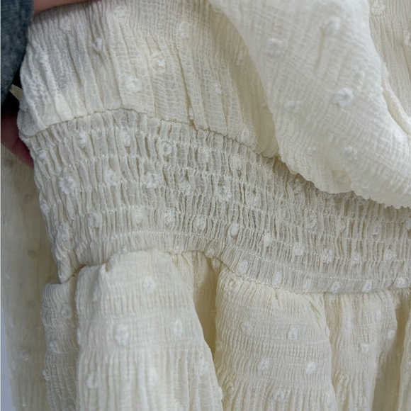 Line and dot revolve Kate Chiffon Overlay Top in Ivory blouse size large nwt - Picture 9 of 15